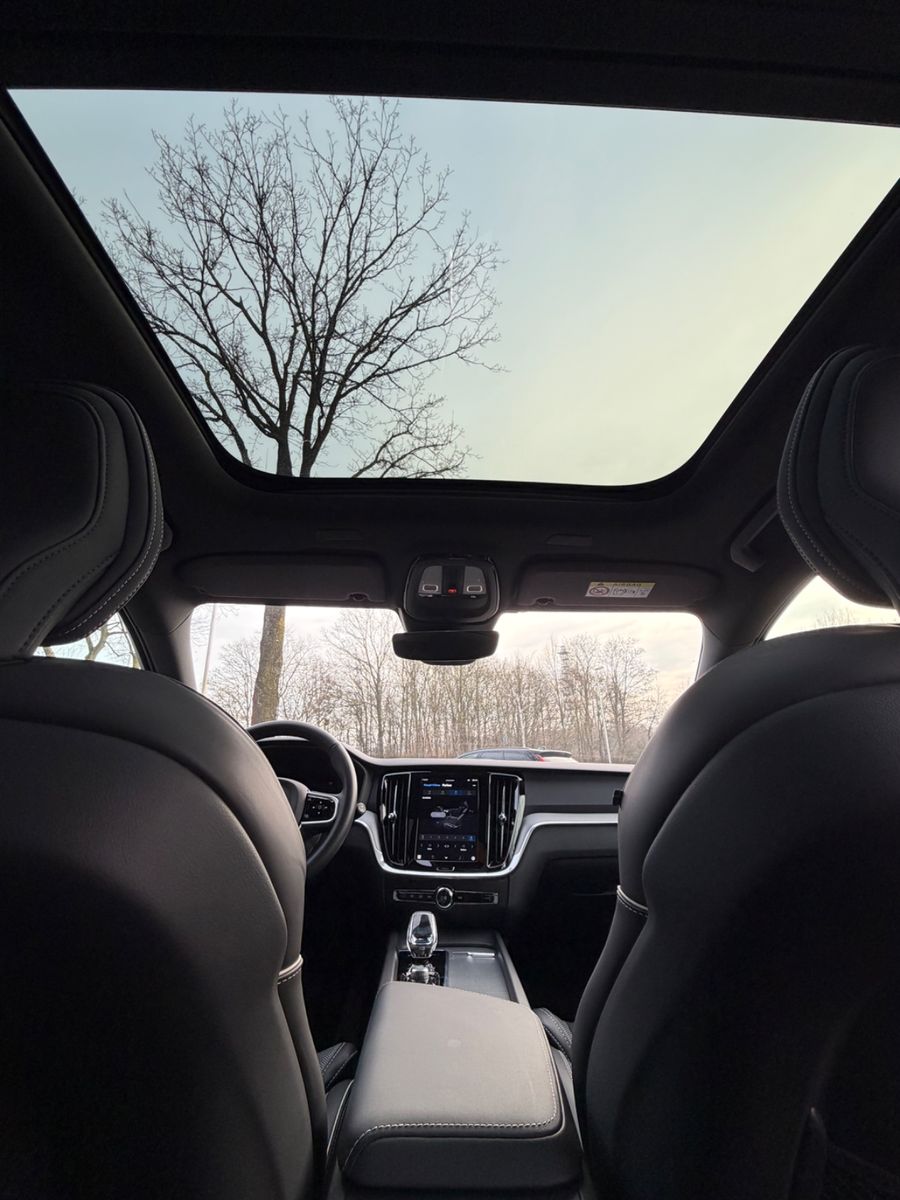 Volvo V60 B4 FWD Plus Dark #volvo #madebymerten foto 12