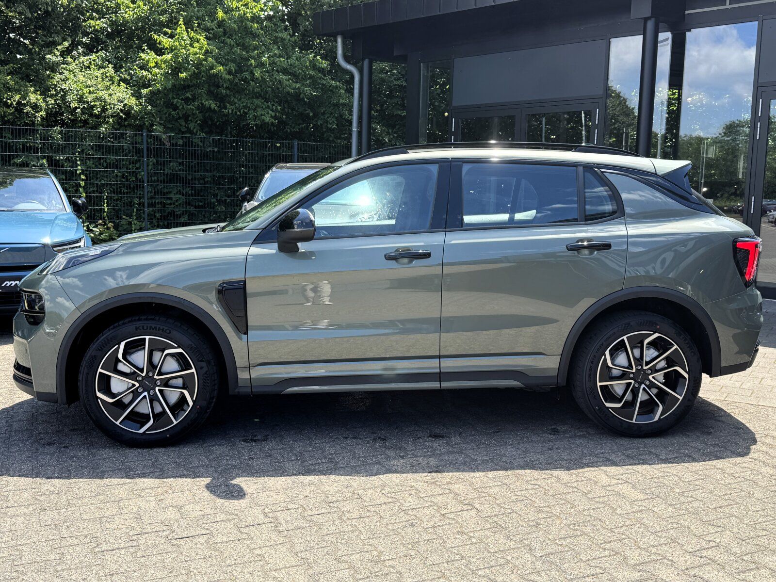 Lynk & Co 01