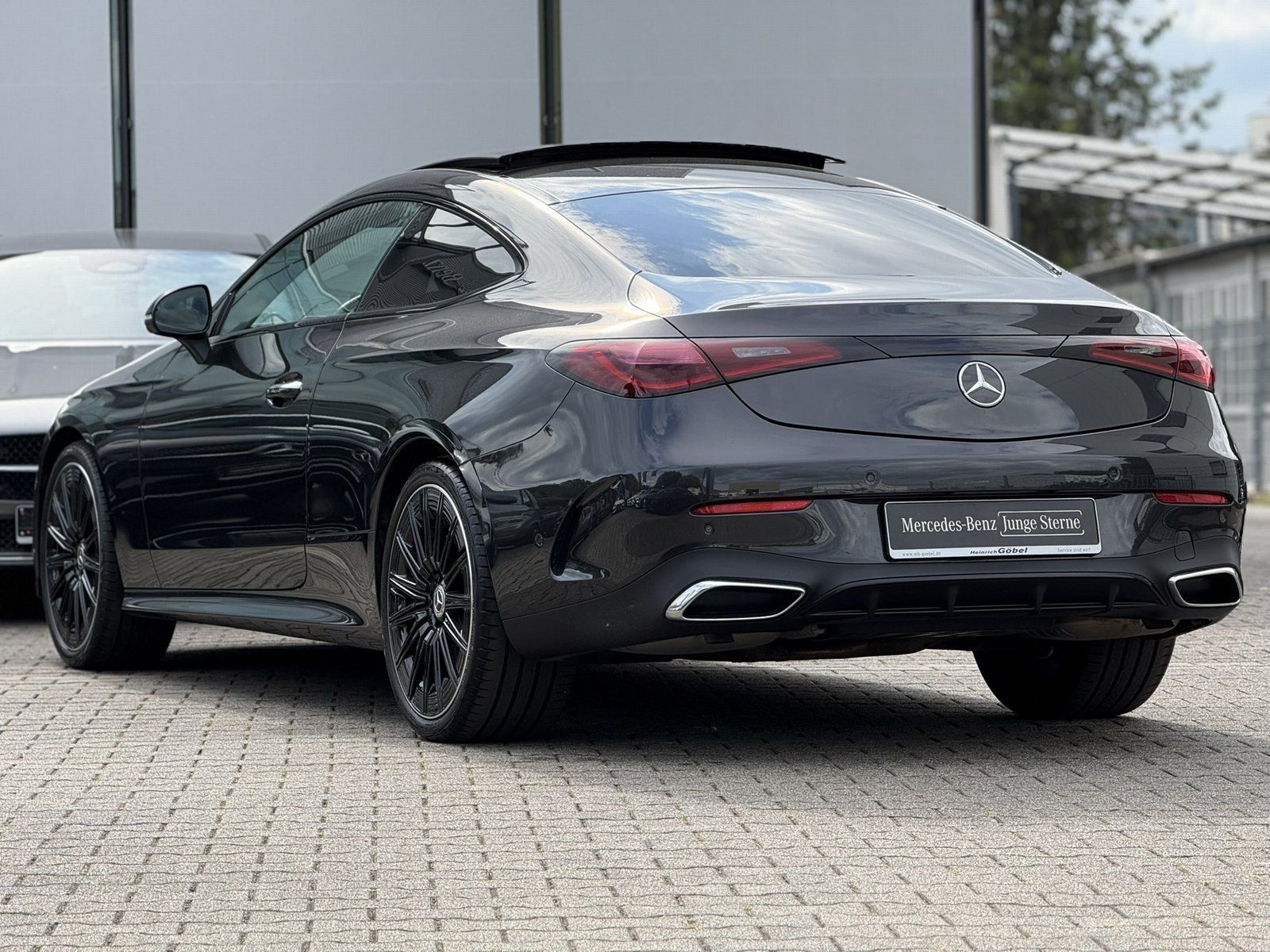Fahrzeugabbildung Mercedes-Benz CLE 300 AMG*HEAD-UP*BURMESTER*PANO*20"ZOLL*MEMOR