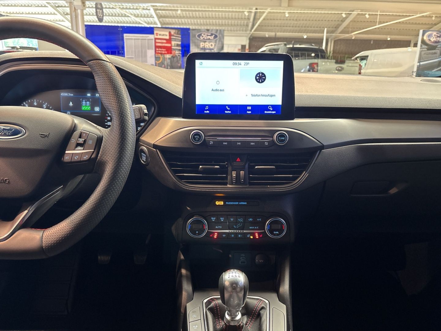 Fahrzeugabbildung Ford Focus Turnier ST-Line Style Sportpaket Navi Memo