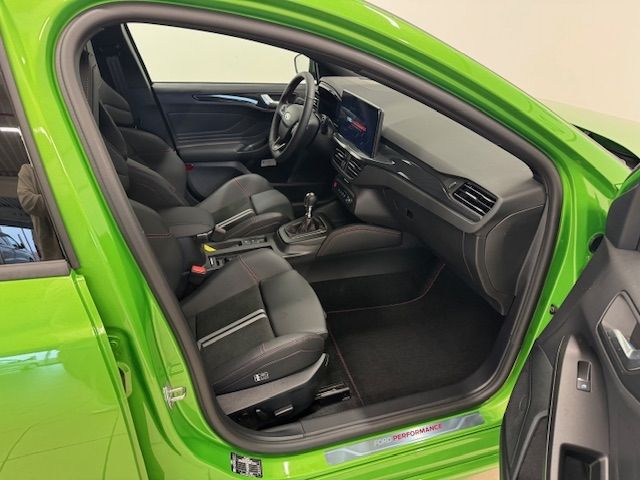 Fahrzeugabbildung Ford Focus ST X HUD Navi Digitales Cockpit Soundsyste