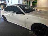 BMW 330i M Sport | Carbon | Schiebedach | blaue Naht - BMW 330 in München
