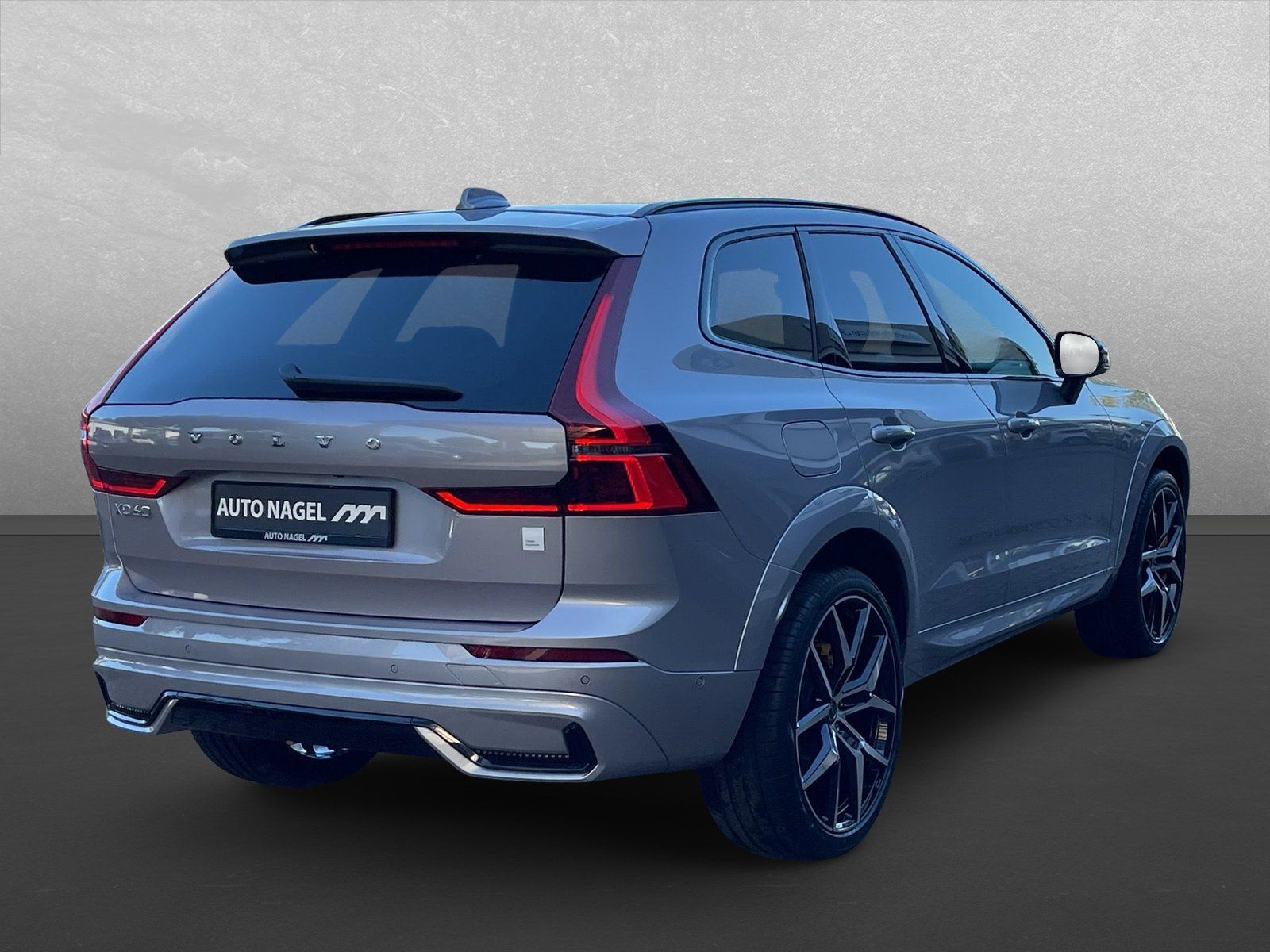 Volvo XC60 T8 AWD PHEV Polestar Engineered LAST ONE imagem 2