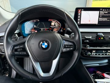 BMW 520 - 11