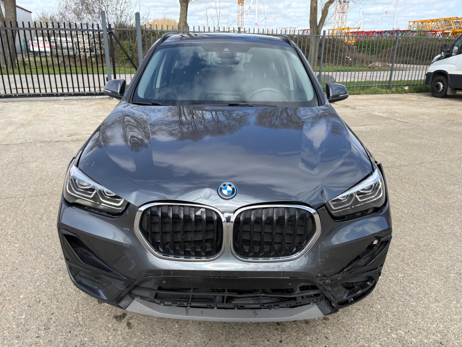 BMW X1   1.5 XDRIVE25E PHEV 162KW)