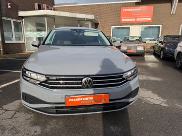 Volkswagen Passat Variant - 2
