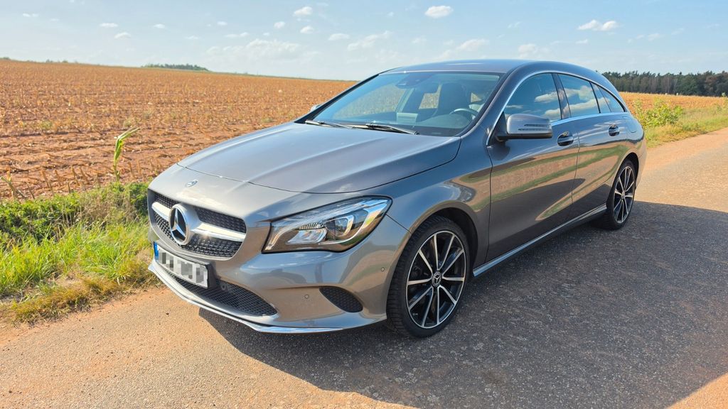 Image of Mercedes-Benz CLA 220 Shooting Brake