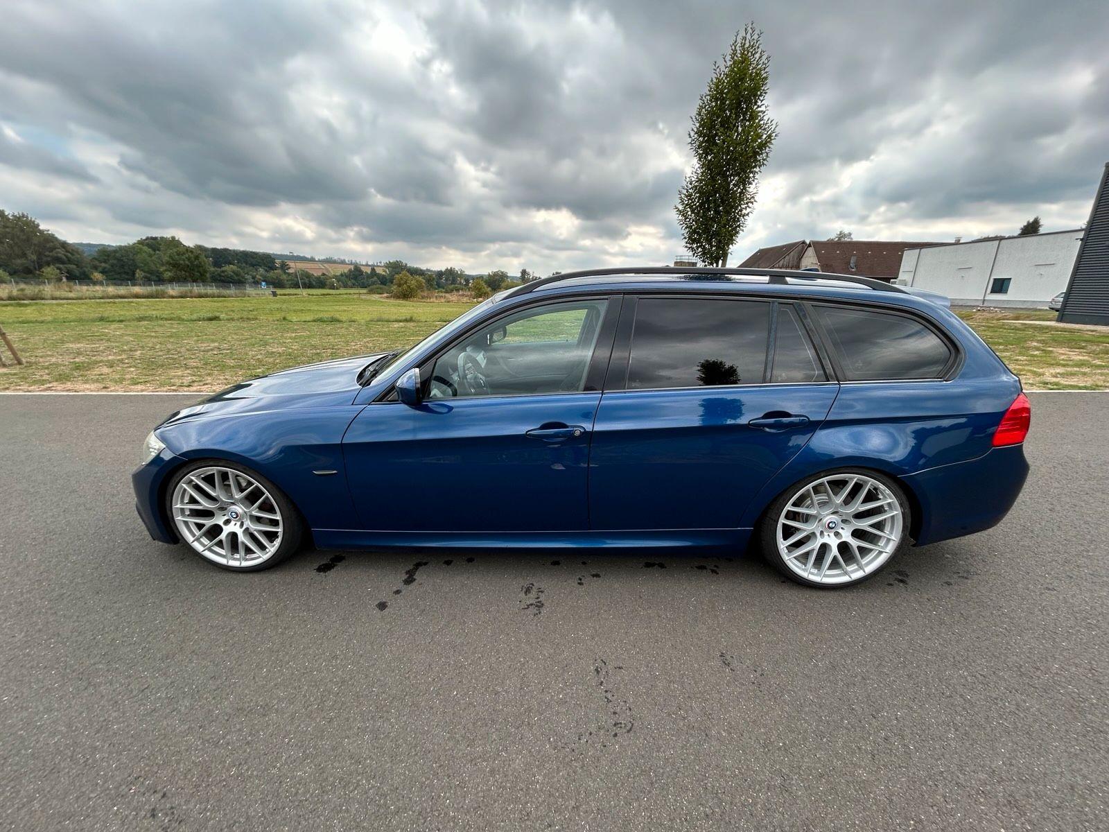 BMW 320, 2009