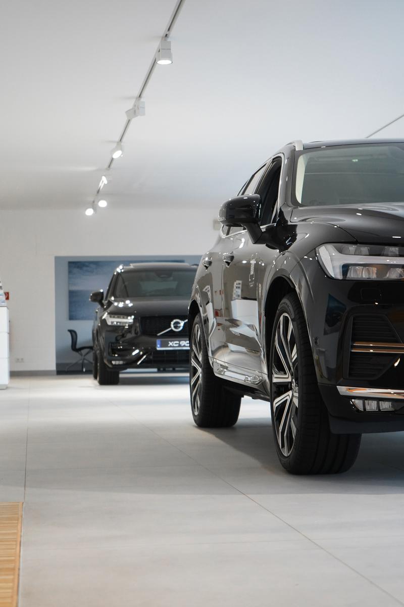 showroom-image-bottom