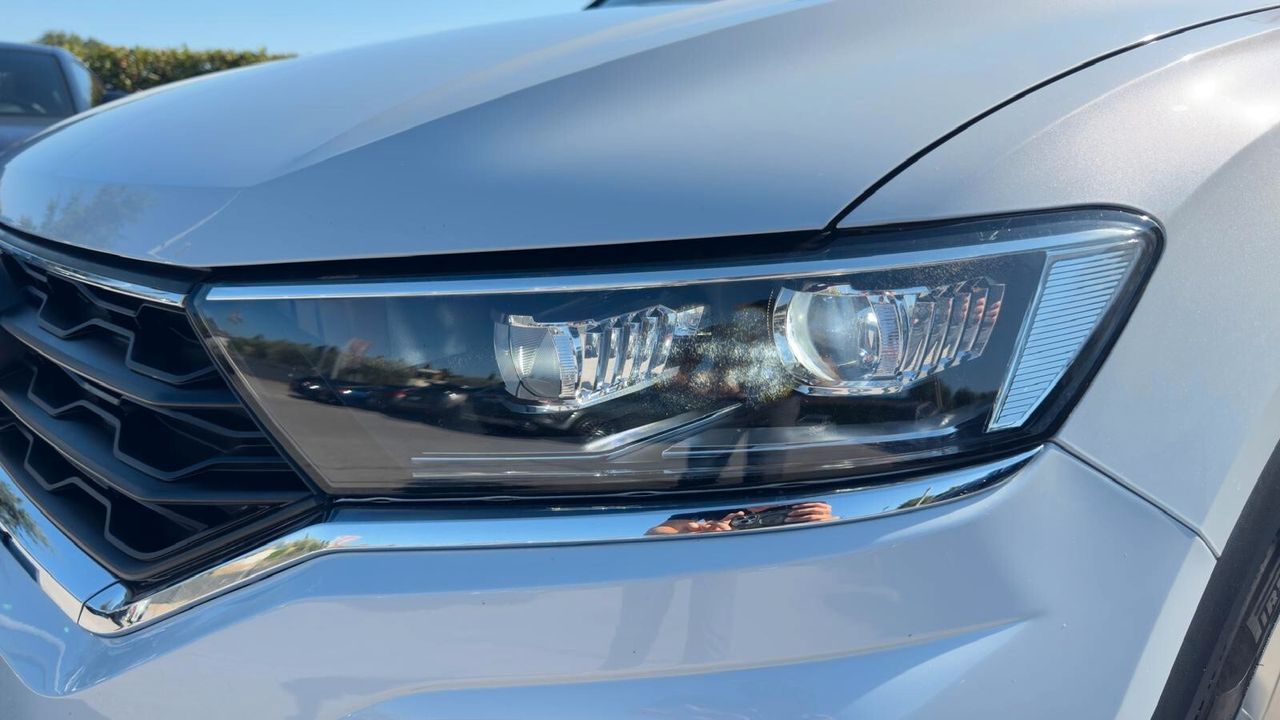 Volkswagen T-Roc 1.6 TDI SCR Style BLUEMOTION/ P imagem 3