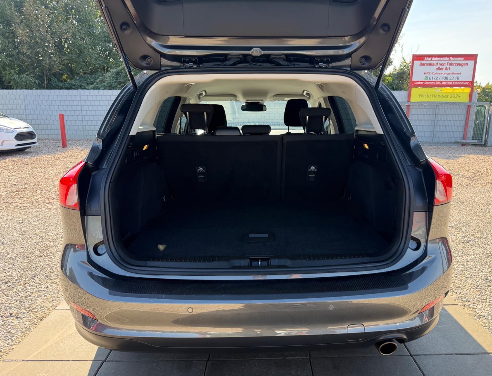 Ford Focus Turnier Cool & Connect Sport Lenkrad