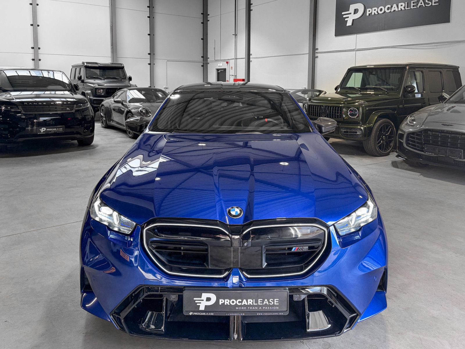 BMW M5 BMW M5 727 CH FACELIFT - M CARBON - BOWERS &  imagem 3