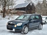 Skoda Yeti Ambition Plus Edition *SHZ*KLIMA*S-HEFT*PDC - Skoda Yeti: Blau
