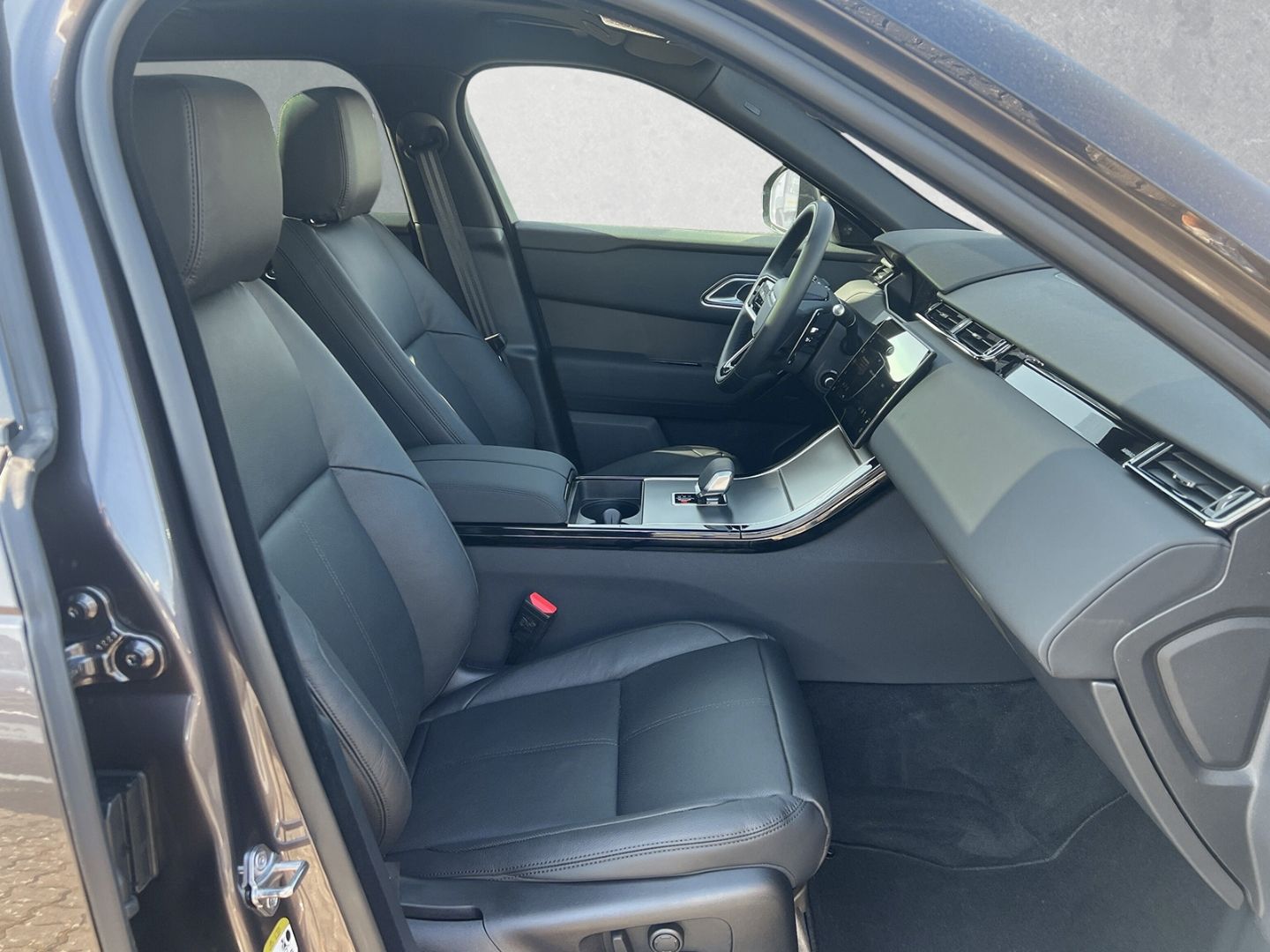 Land Rover Range Rover Velar P400e Dynamic SE *PanoSD*Winte imagem 3