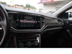 Fahrzeugabbildung Volkswagen T-Roc 4Motion 1hd Navi Tempo Panoo Scheckheftge