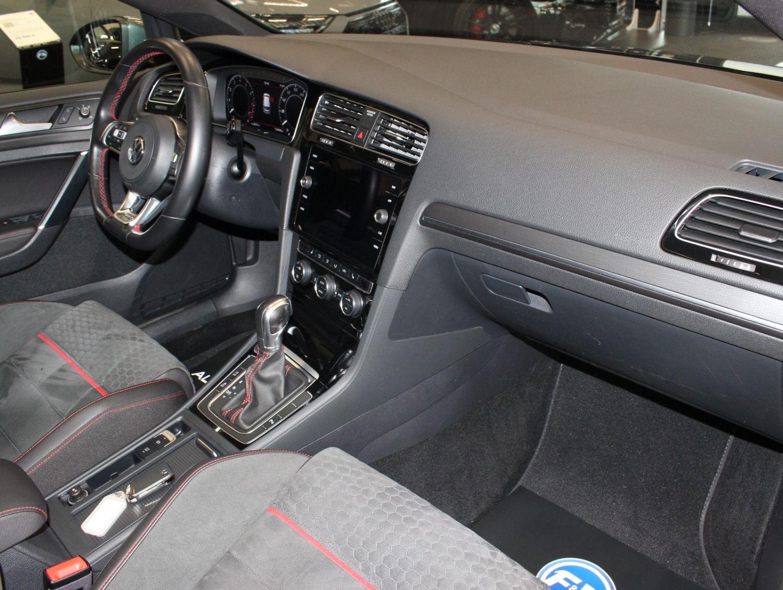 Fahrzeugabbildung Volkswagen Golf VII GTI Performance 1. Hand*Standhzg*JP Per