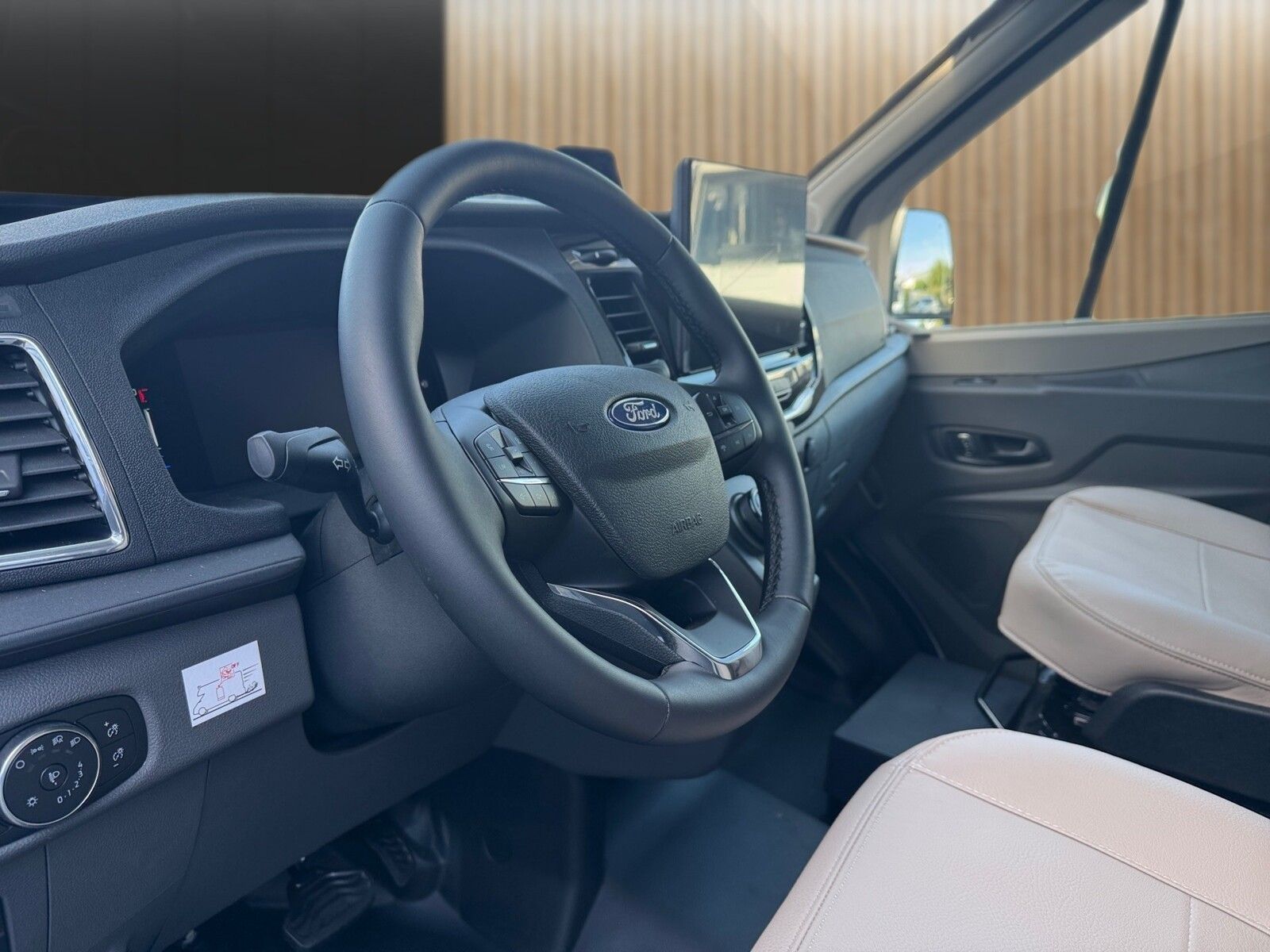 Fahrzeugabbildung Chausson Teilintegriert Titanium Line 777 TV,Markise,Sola