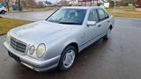 Mercedes-Benz E 220 DIESEL CLASSIC Lim+RAR*Wenig km*TÜV NEU* - gebrauchte Mercedes-Benz E 200 aus dem Jahr 1998