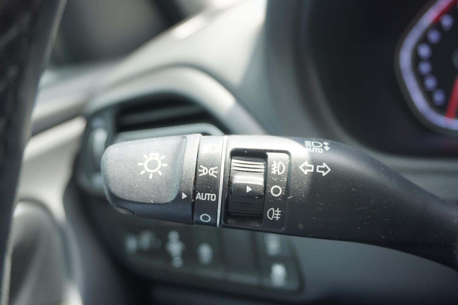 Hyundai i30 Kombi 1.0 T-GDI LED Navi Kamera PDC Tempomat