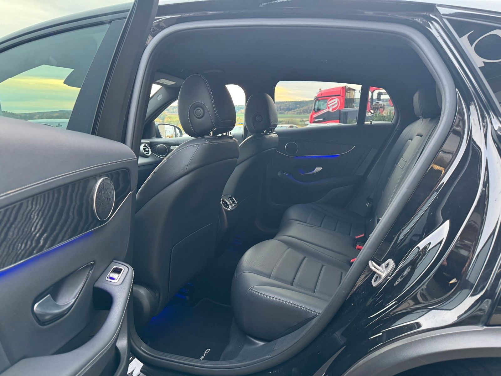 Fahrzeugabbildung Mercedes-Benz GLC 400d 4M Coupe+AMG+Massage+AHK+Memory