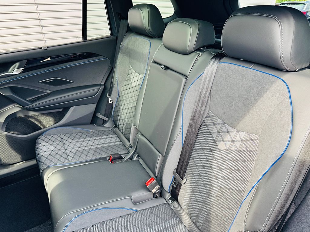 Tayron 2.0 TDI DSG 4MOTION R-LINE *AHK*H&K*