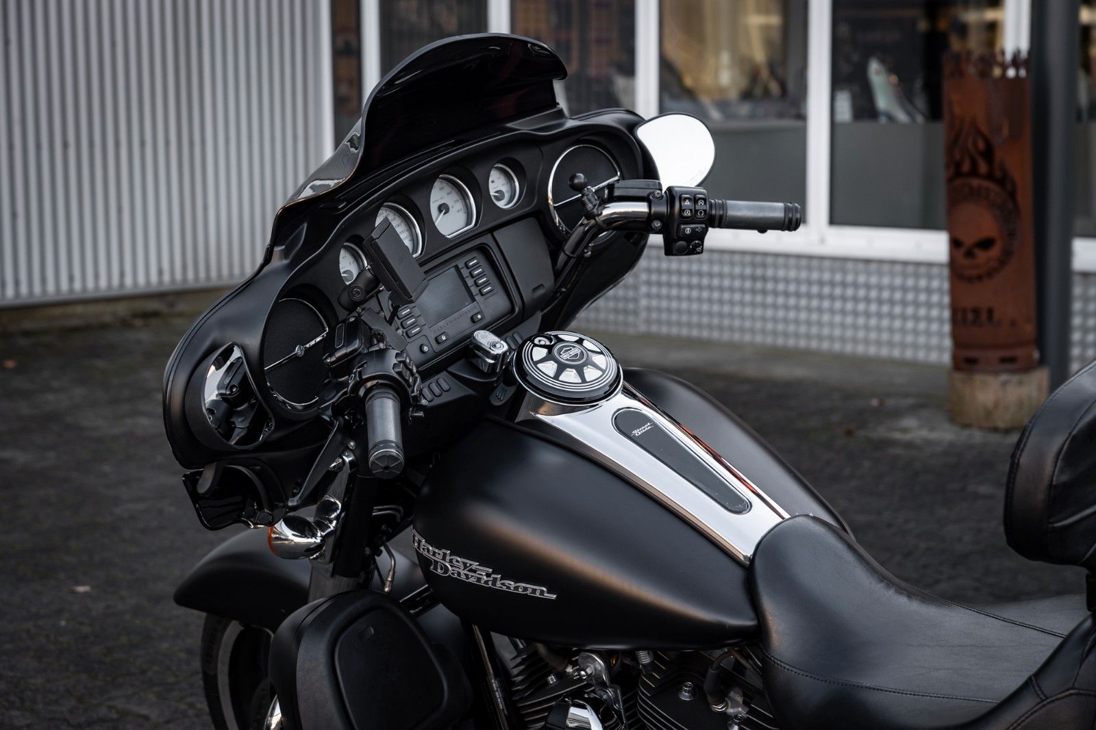 Fahrzeugabbildung Harley-Davidson FLHX Street Glide 103 CUI- KESSTECH -