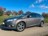 Ford Focus | ATM (erst 30.000 KM) | TÜV neu  - Ford Focus: At