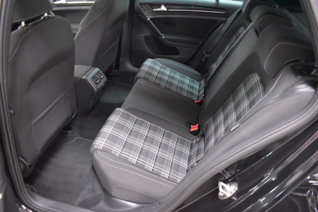 Volkswagen Golf VII GTD PANO ACC DCC TOTW KAMERA DYNAUDIO