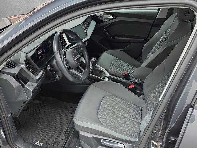 A1 advanced 25 Sportback 1.0 TFSI*CARPLAY*