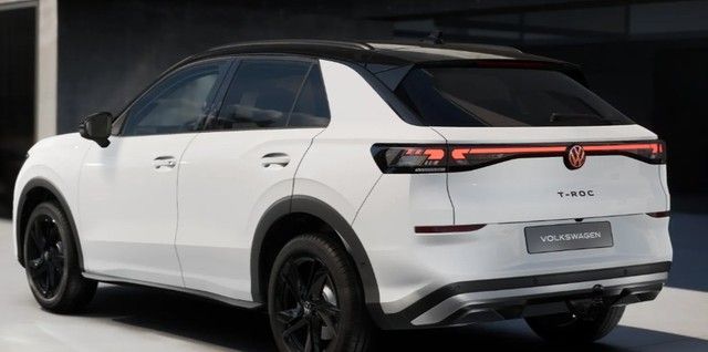 T-Roc Style eTSI DSG AHK Pano IQ.Light Black Sty