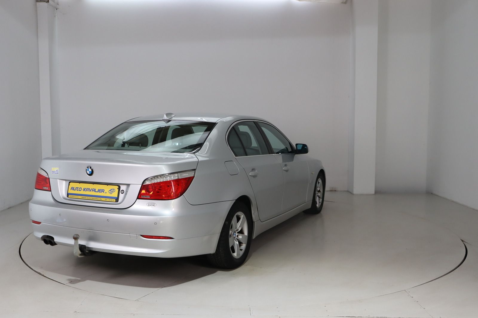 Fahrzeugabbildung BMW 523 i * Sitzhzg. * Klimaautomatik * PDC