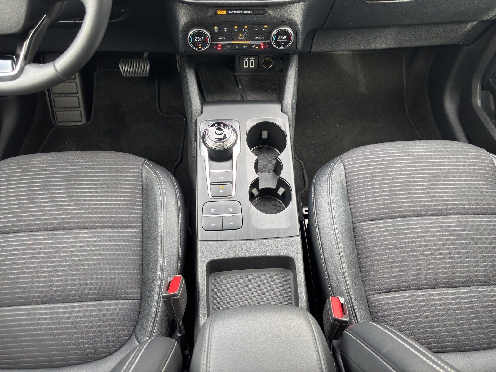 Fahrzeugabbildung Ford Kuga 2.5 Titanium X Aut./LED/ACC/KAMERA/NAVI/SHZ