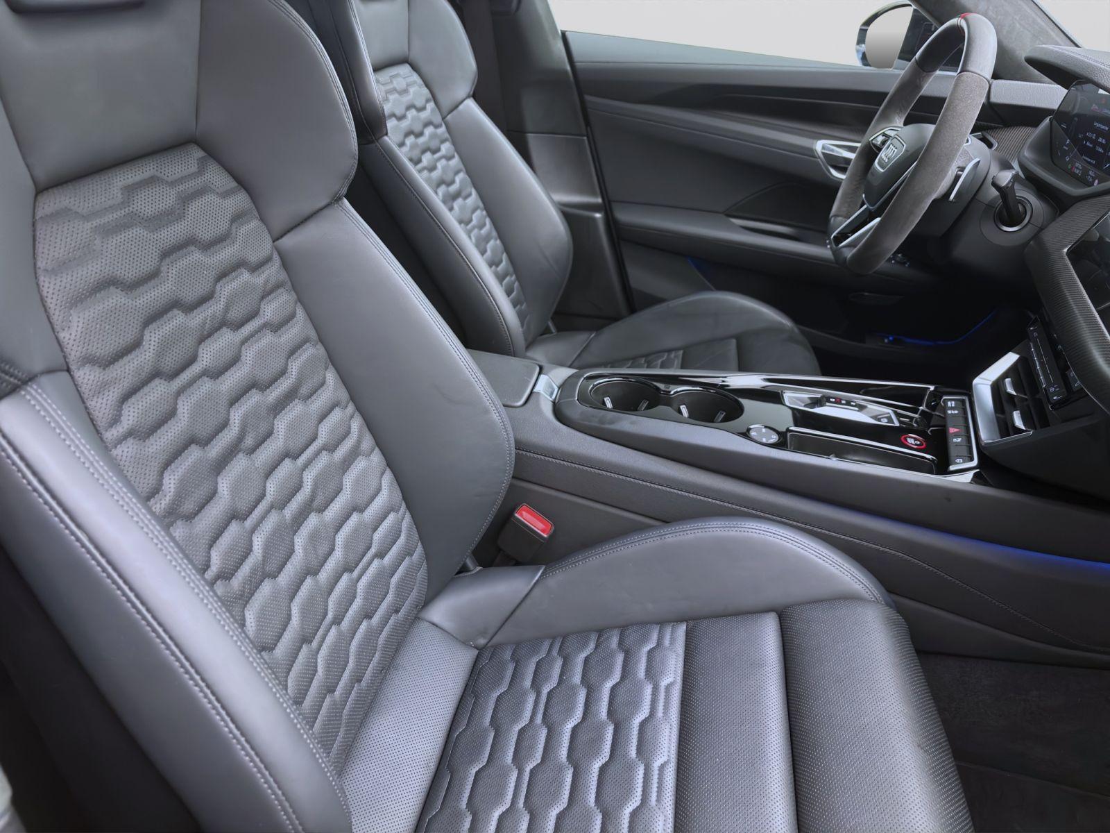 Audi e-tron GT Q PANO MATRIX NAVI B&O HuD SITZHZG