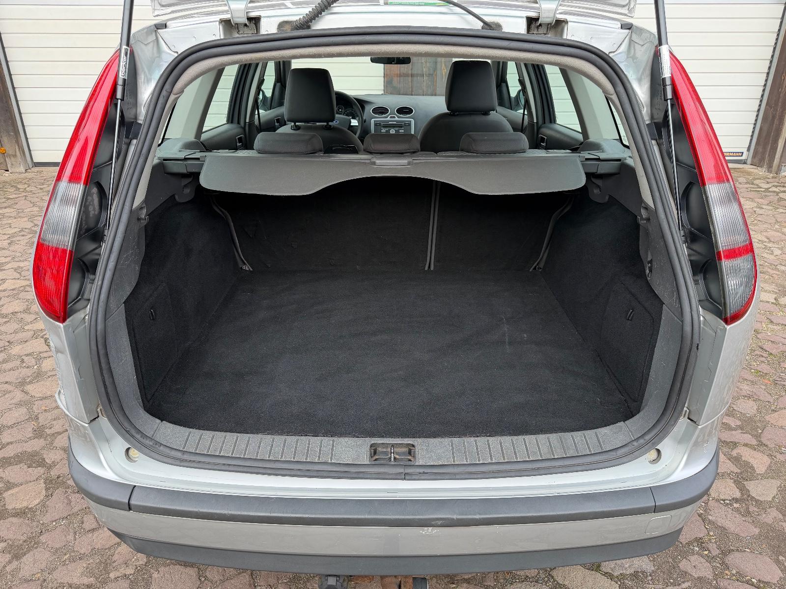 Ford Focus 2007 — photo 9