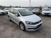 Volkswagen Touran Trendline 1.2 TSI 7-Sitzer Navi AHK Kamer