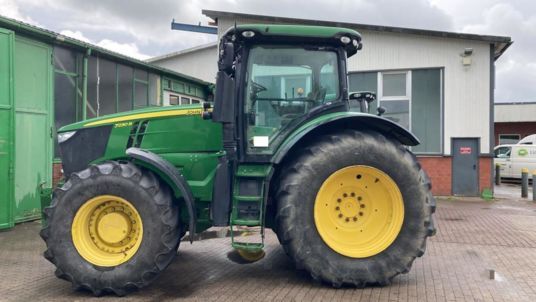 John Deere 7230R