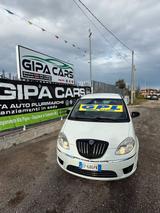 Lancia MUSA 1.4 8V Ecochic (GPL) Diva - weiße Lancia MUSA