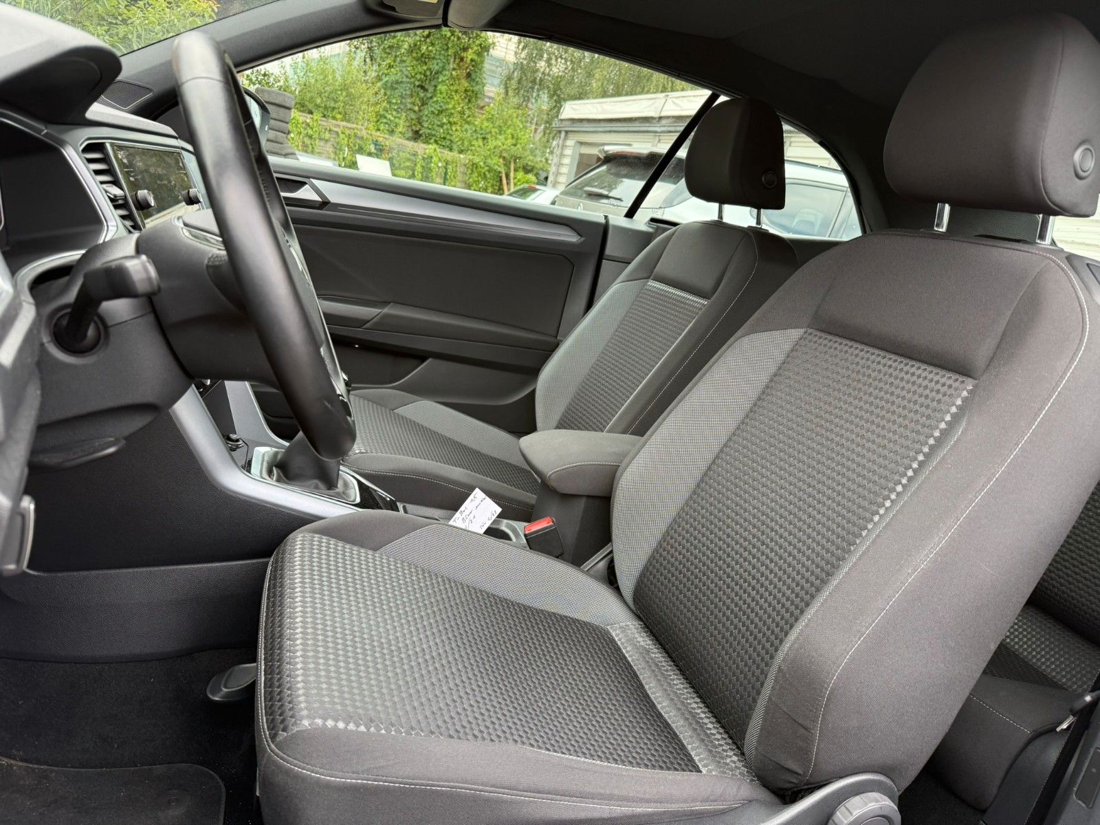 Fahrzeugabbildung Volkswagen T-Roc Cabriolet Active