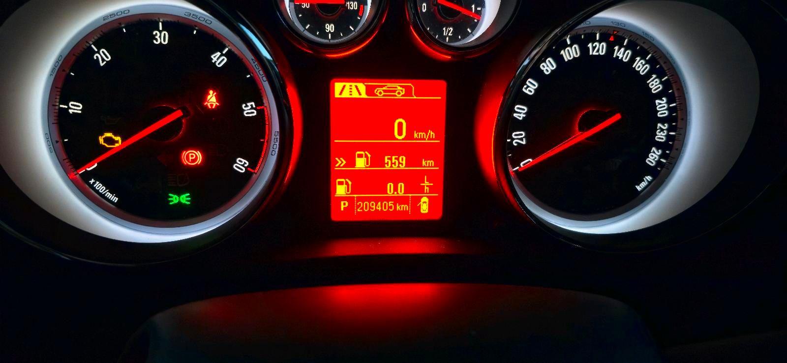 Opel Zafira 2015 — photo 10