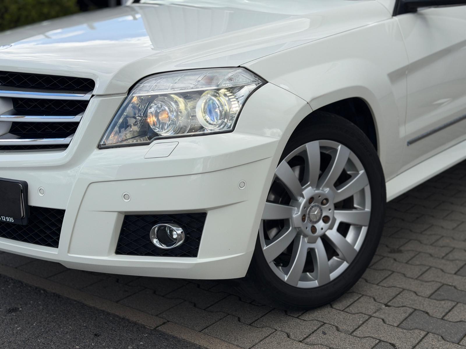 Mercedes-Benz GLK 350 CDI Sport V6 224 ch BVA 4Matic / Toit panoramique / Cuir / Bi-Xénon / Jantes 20"