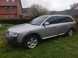 Audi A6 Allroud 2,7 biturbo - Audi A6 aus 2002 mit Benzin-Antrieb: Kombi