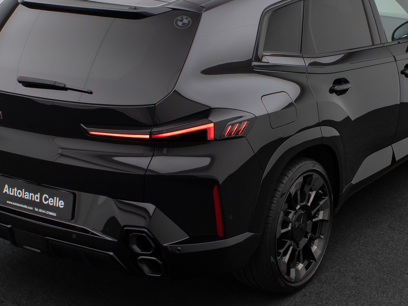 Fahrzeugabbildung BMW XM 360° HUD DAB B&W Massage SoftCl AHK 23Zoll