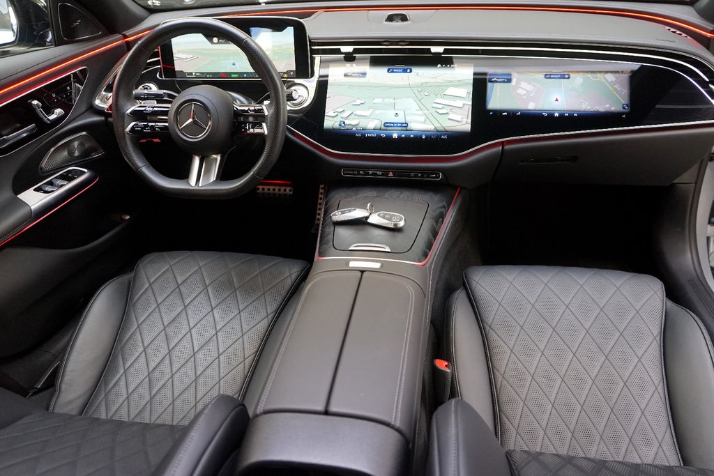 Image of Mercedes-Benz E 300