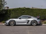 Porsche 718 CAYMAN GT4 RS WEISSACH - FULL MANTHEY RACING - Porsche Cayman mit Benzin-Antrieb: Sportwagen