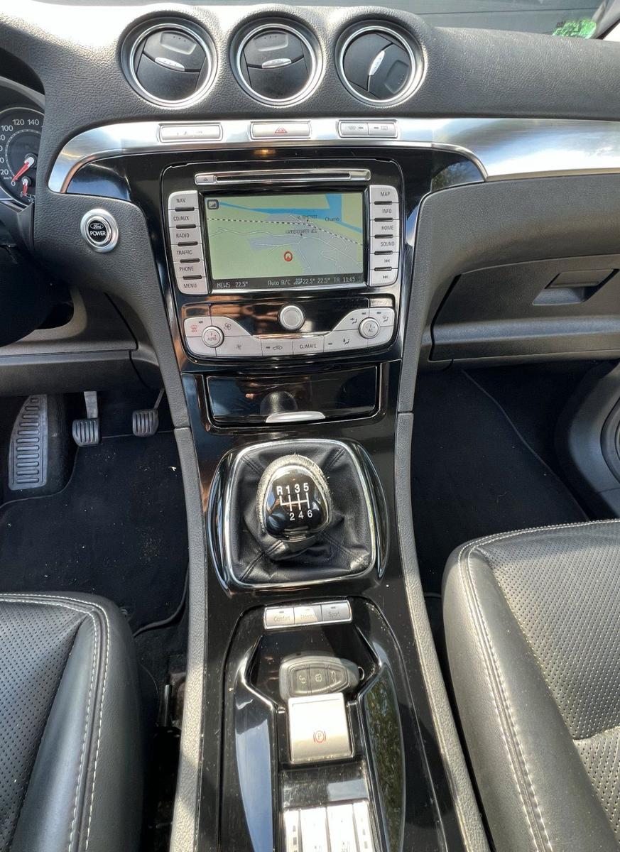 Ford Galaxy 2010 — photo 7