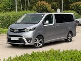 Toyota Proace (Verso) L2 Executive Leder/Pano/HUD/Xenon - Toyota Proace (Verso) mit Panoramadach