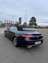 Mercedes-Benz E 200 Autom. - - blaue Mercedes-Benz E 200