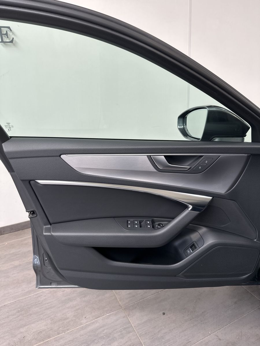 Fahrzeugabbildung Audi A6 Avant 40 TDI S-Line Black NAV+LED+ACC+19ZO+VC