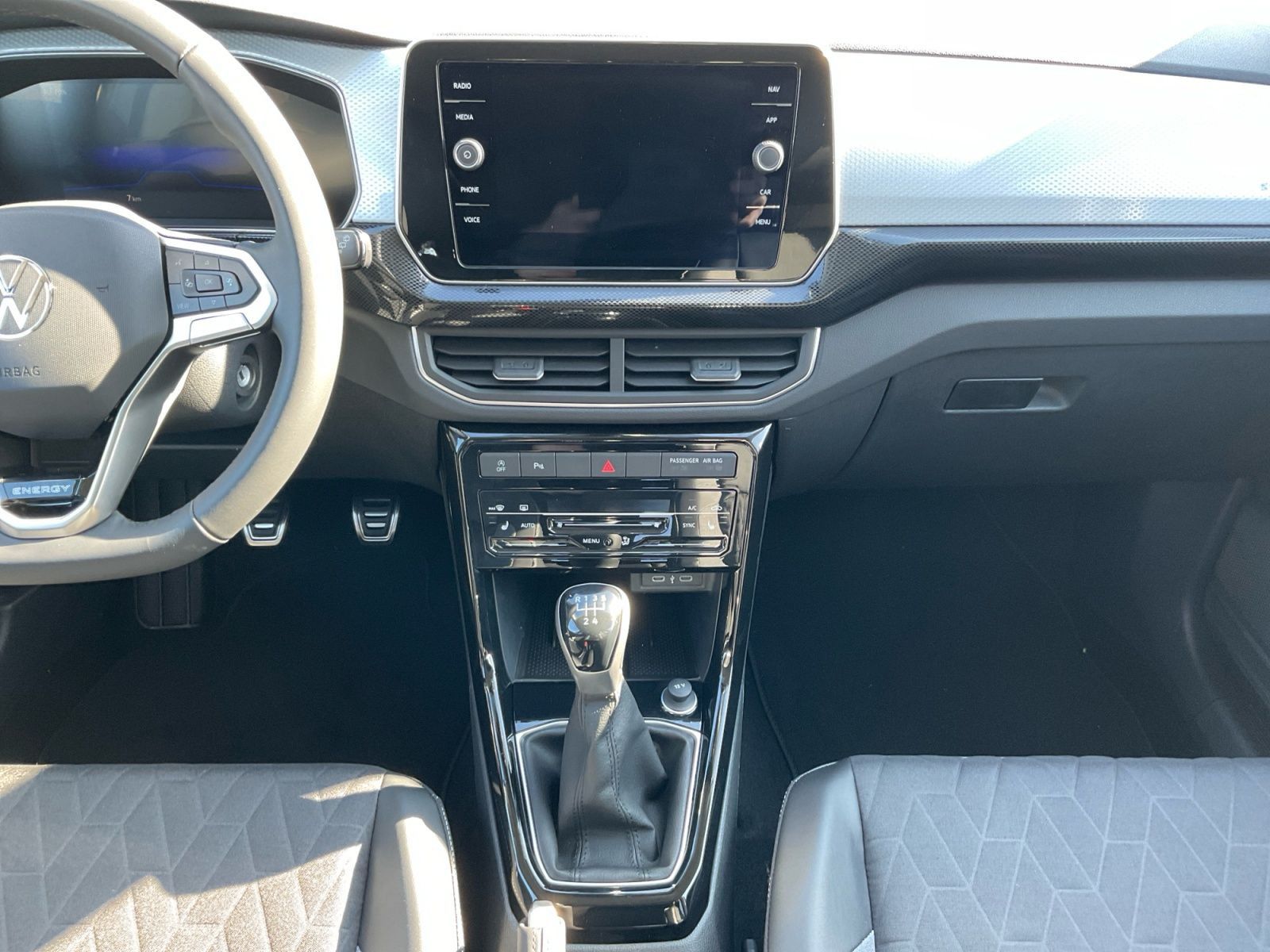 Volkswagen T-Cross - Bild 12