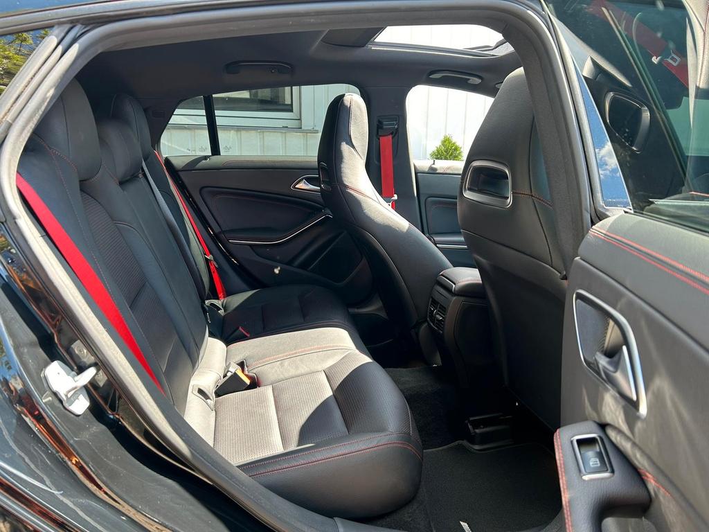 Mercedes-Benz CLA 45 AMG Shooting Brake